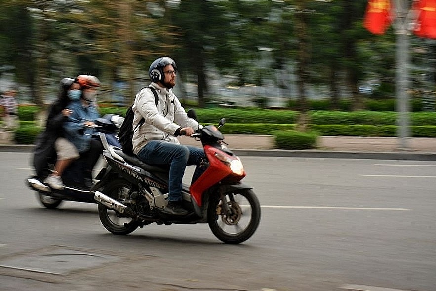 Foreigners in HCMC Look Into Mortorbike Renting in Unavailable Mototaxis Situations
