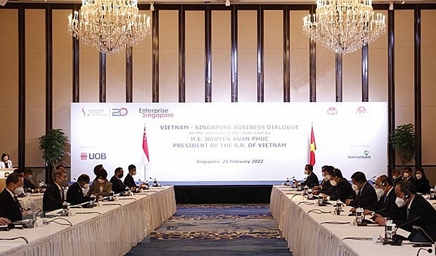 At the Vietnam - Singapore Business Dialogue. Photo: VNA