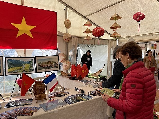 Vietnamese Culture Introduced at Francophonie Weekend in France