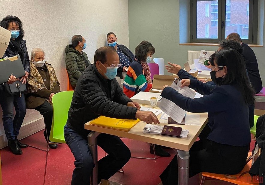 Vietnamese Community in Toulouse Looks Towards Fatherland