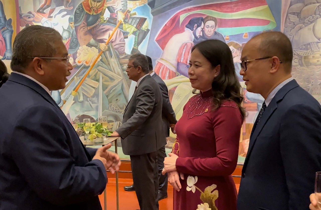 Vietnamese Vice President Busy in Philippines' Visit