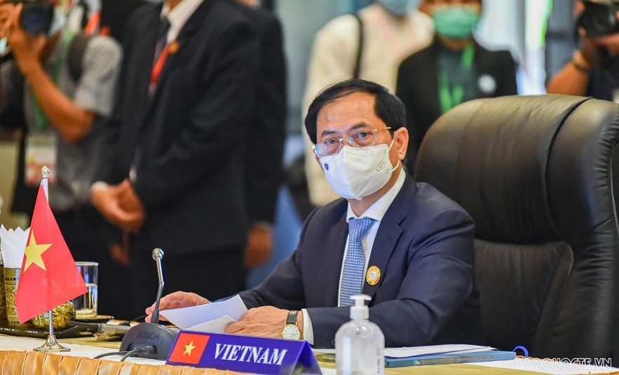 Vietnamese Foreign Minister Bui Thanh Son attends and delivers a speech at the meeting. (Photo: baoquocte.vn)