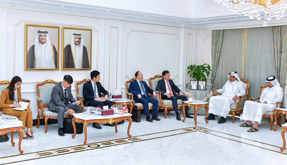 Vietnam and Qatar Promote Economic Cooperation, Increase Commercial Flights