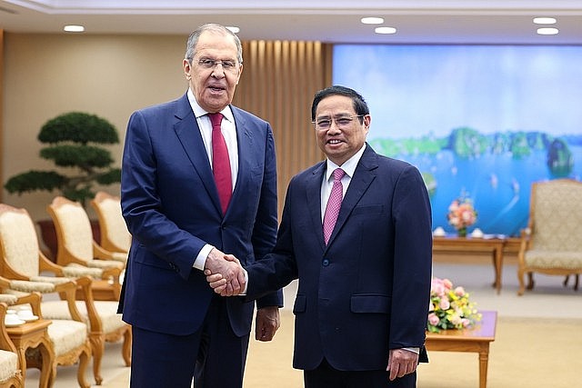 Vietnam Treasures Relations with Russia: Leaders