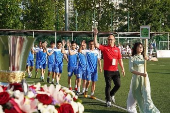 Vietnamese Football Tournament Kicks Off in Russia