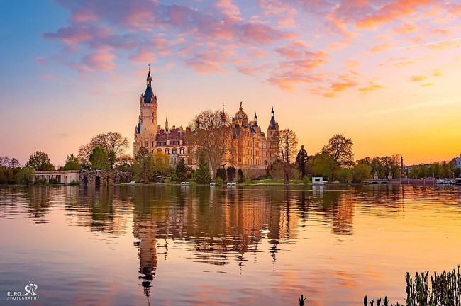 Enchanting Schwerin Castle through the Lens of a Vietnamese Photographer