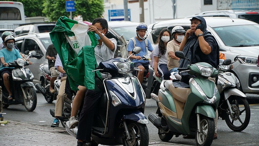 Vietnam Business & Weather Briefing (July 11):