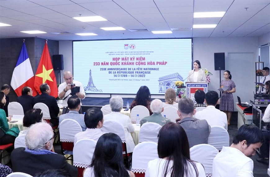 Consul General of France in HCM City Emmanuelle Pavillon-Grosser speaks at the event. Photo: VNA