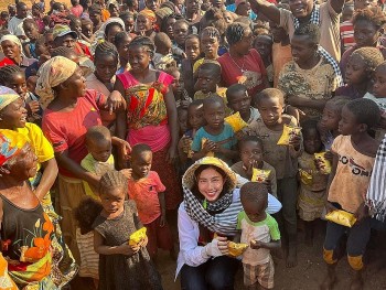 Miss Grand International Thuy Tien Brings Water to Poor Community in Angola