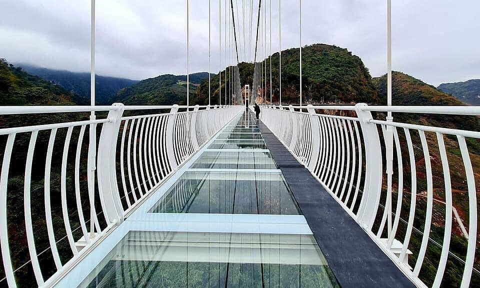 Amazing Record Breaking Bridges over the World