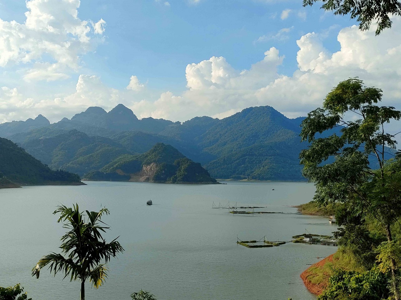 Du Lich Around: Mai Chau - The Ideal Weekend Retreat from the City