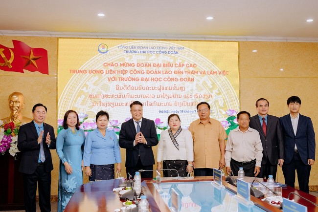 Vietnamese, Laos Institutions to Strengthen Personnel Training