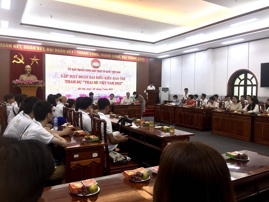 Vietnam Summer Camp 2022 Honors Young Overseas Vietnamese
