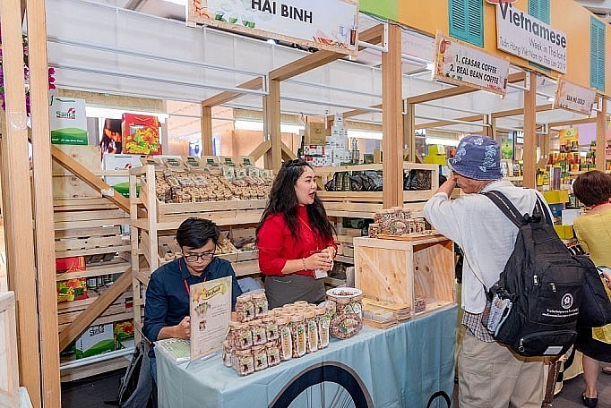 Vietnamese pavilion at Vietnamese goods fair in Thailand. (Source: Ministry of Industry and Trade)
