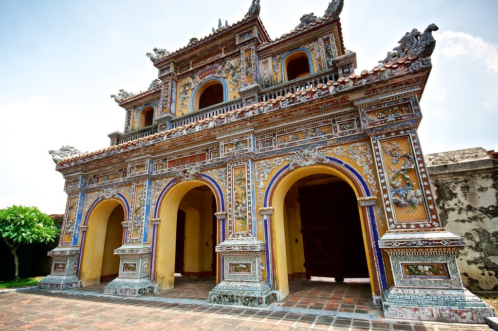 ideal tourist destinations corresponding to the 12 zodiac signs