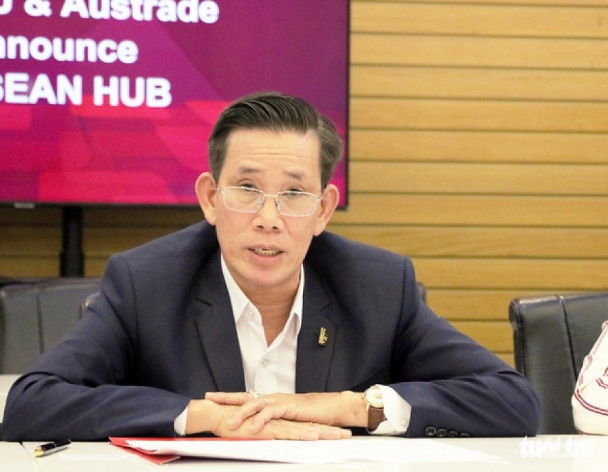 Su Dinh Thanh, president of the University of Economics Ho Chi Minh City (UEH), announces the launch of the ASEAN Hub on July 20. Photo: VOV