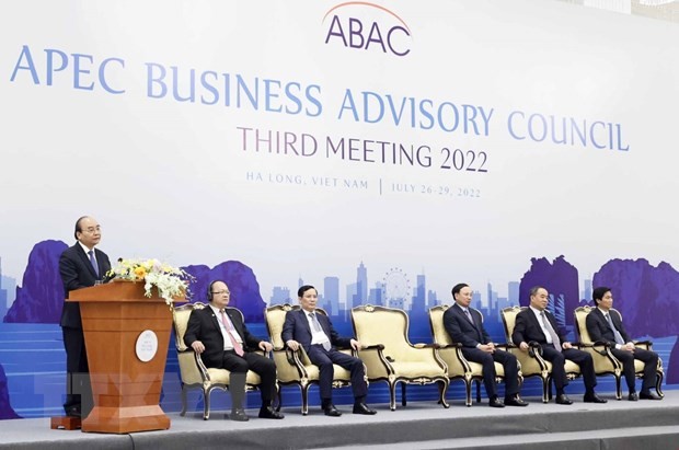 President Highlights Good Opportunities for APEC Investors in Vietnam