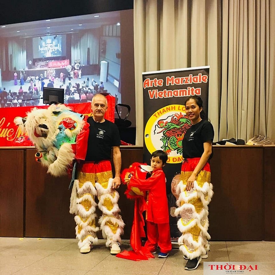 Vietnamese-Italian Couple Introduce Traditional Martial Arts to International Friends