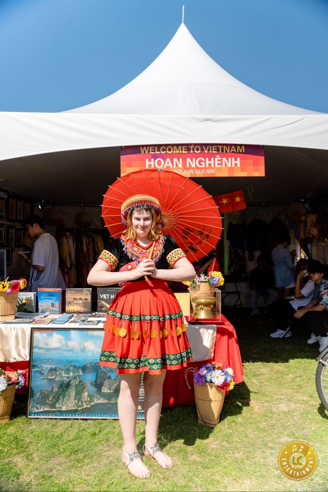 Vietnam Participates in The Largest Multicultural Festival in British Columbia
