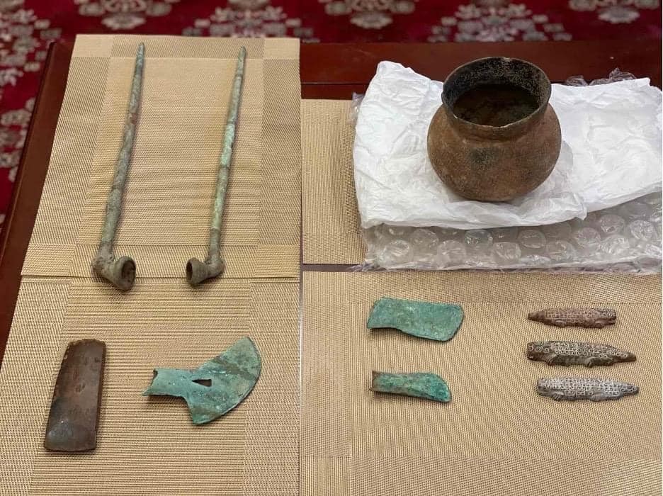 US Hands Over Looted Artifacts and Antiquities to Vietnam