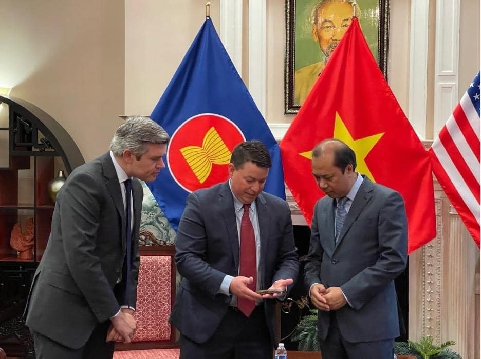 US Hands Over Lost Artifacts and Antiquities to Vietnam