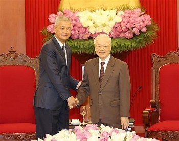 Laos Officials Visit Vietnam to Consolidate Bilateral Relations