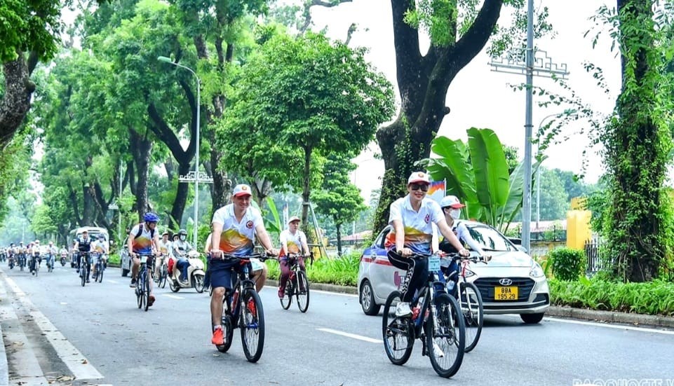 asean family day 2022 connect ties in the community and partners in hanoi
