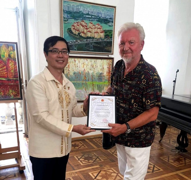 Vietnam Painting Exhibition Held in Ukrainian City