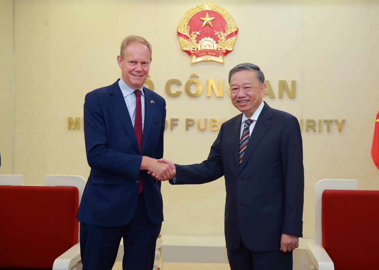 Vietnam - UK human trafficking dialogue