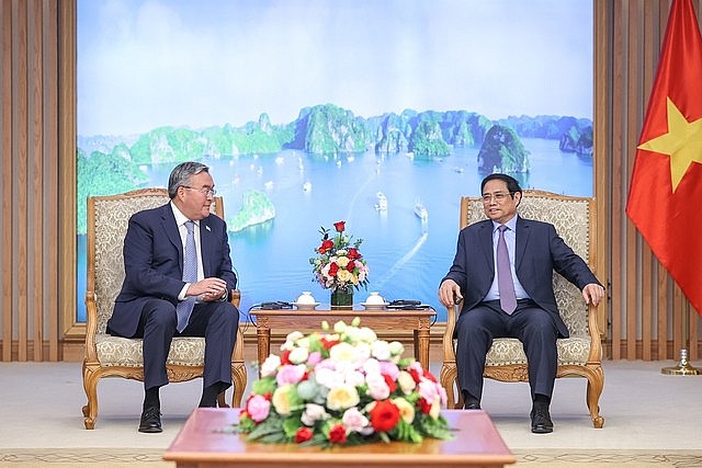 PM Suggests Vietnam, Kazakhstan Open Direct Air Route