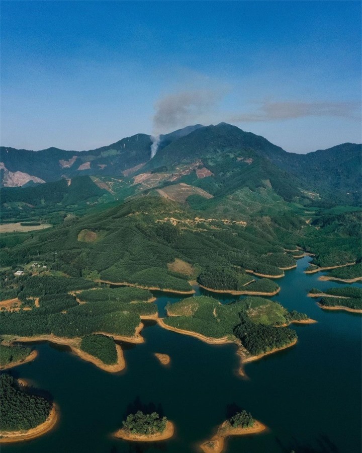 Hidden Gem In Da Nang: Hoa Trung Dreamy Floating Steppe