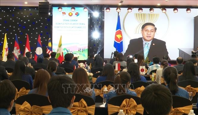 ASEAN Plus Youth Volunteer Forum opens in Vietnam