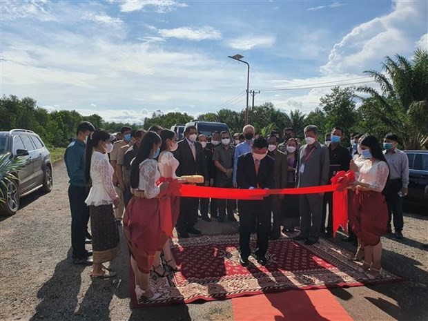 A drug treatment and rehabilitation centre was inaugurated in Cambodia’s coastal province of Preah Sihanouk on March 22, with part of its funding presented by Vietnam. Photo: VNA