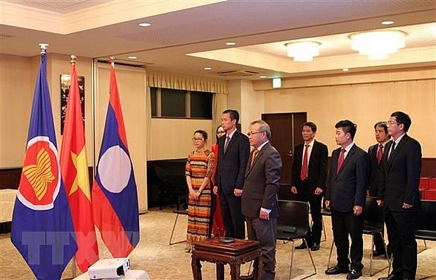 Vietnam, Laos to Boost Cooperation at Multilateral forums