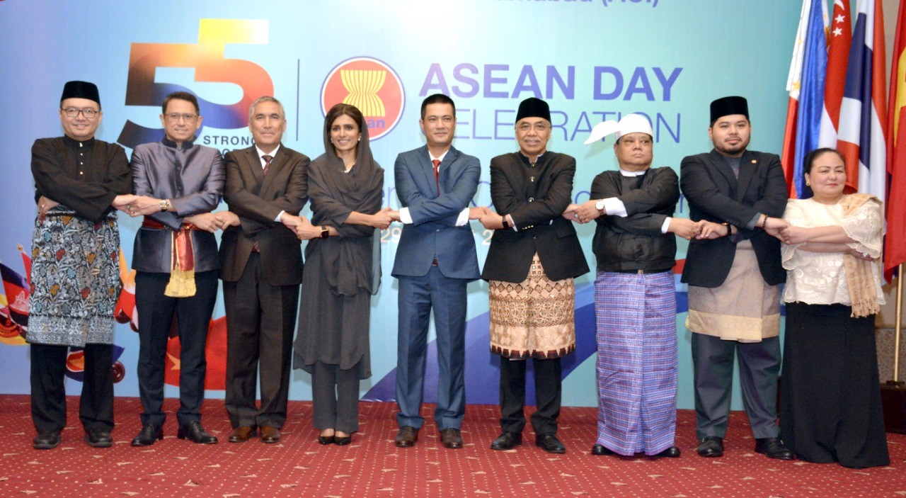 Vietnam Chairs 55th Anniversary of ASEAN in Islamabad
