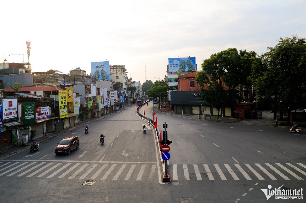 Peaceful Beauty of Hanoi During the National Holiday