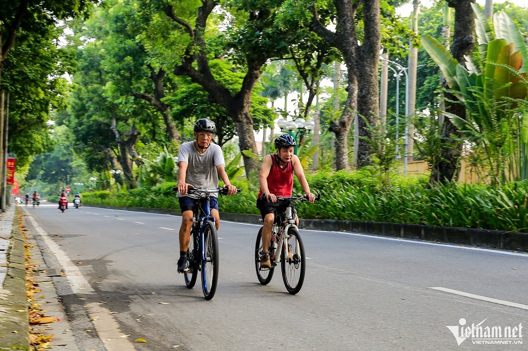 Peaceful Beauty of Hanoi During the National Holiday