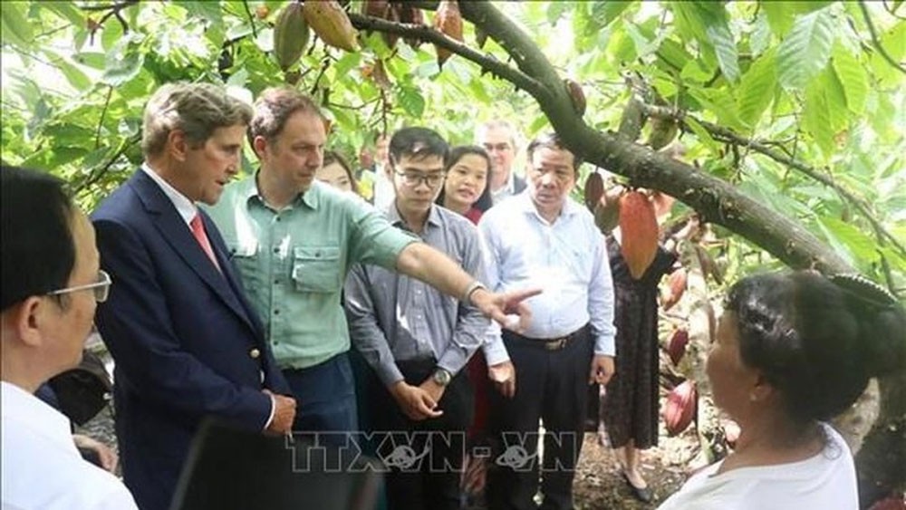 Vietnam, US expect stronger cooperation in climate change response
