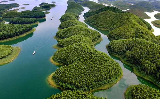 10 Most Beautiful Lakes in Vietnam