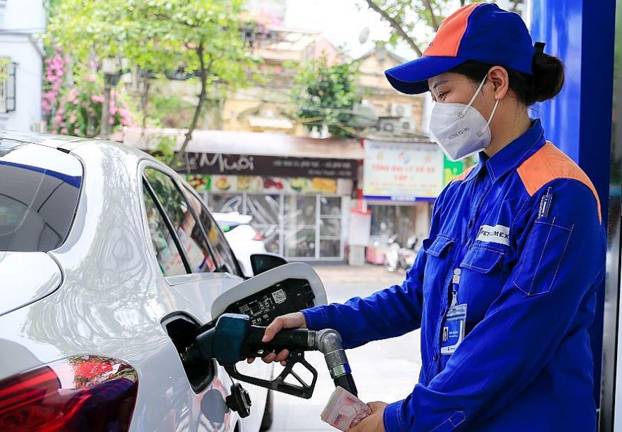 Vietnam Business & Weather Briefing (Sep 6): Petrol prices further down