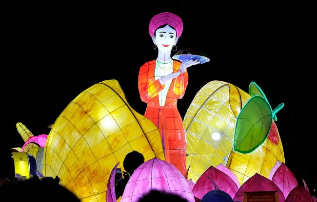 Amazing and Unique Mid-Autumn Festival in Tuyen Quang