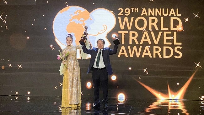 Vietnam Wins Awards at World Travel Awards 2022