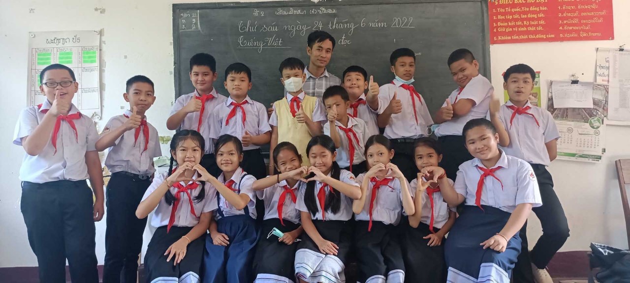 preserving national identity via vietnamese class for overseas children