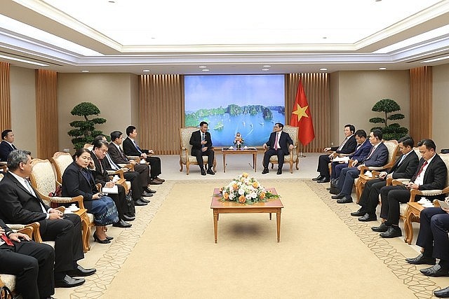 Vietnam Consider Continued Purchase of Electricity from Laos