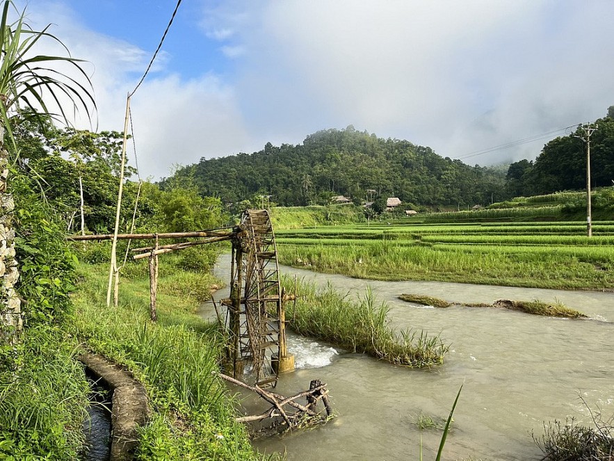 Beautiful nature around Hieu waterfall (Lung Co commune, Ba Thuoc district) . Photo: Tuoi Tre