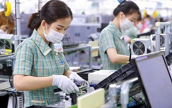 Many large firms have shown their interest in Vietnam. Photo: VNA