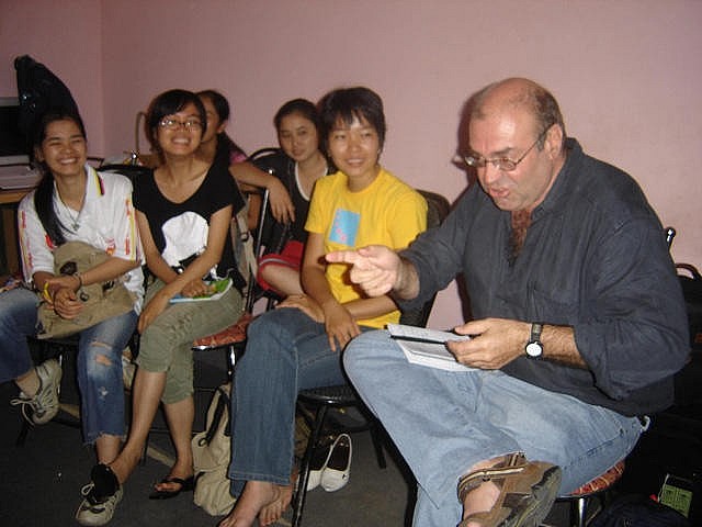 Vietnamese Filmmakers Mourn Death of French Filmmaker André Van In