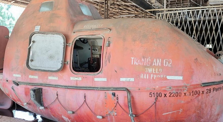 Aircraft and Weapons on Display at Kim Chinh Private Museum in Ninh Binh