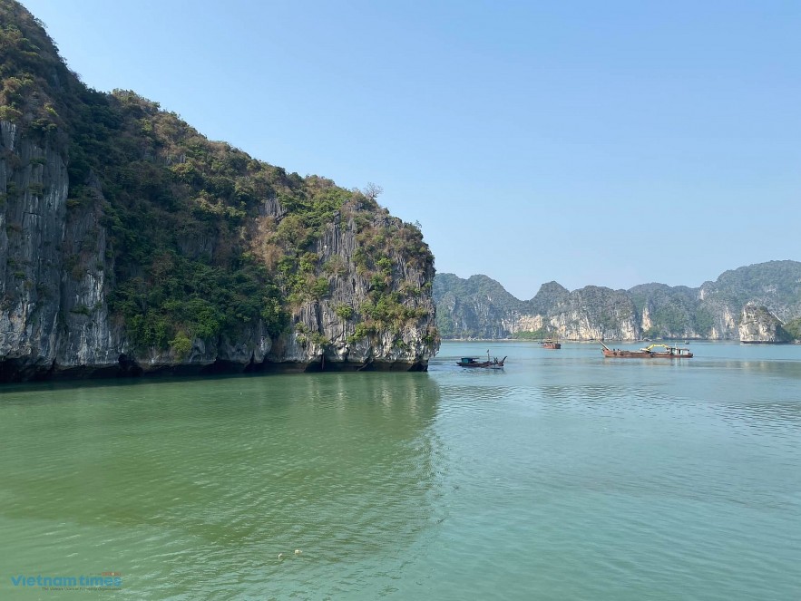 The sea offers great economic development potential for coastal countries. Ha Long Bay. Photo: Ollie Le Nguyen