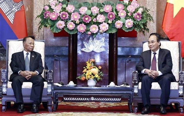 Top Leaders meet Cambodian NA President